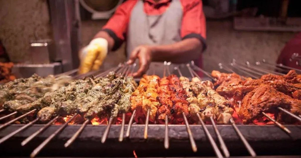 How about "10 Delicious Bites: Mumbai Street Food Tour"?