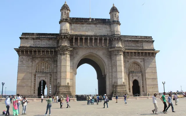 Historical Walks Through Mumbai: Exploring the City’s Rich Heritage