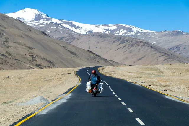 Incredible India Sightseeing: Discover 2025's Famous Attractions & Local Tourist Places